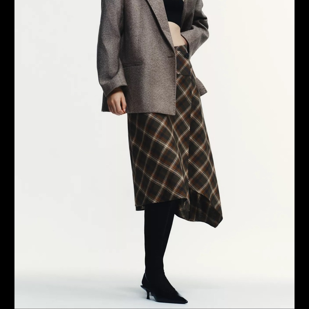 Zara asymmetrical Skirt